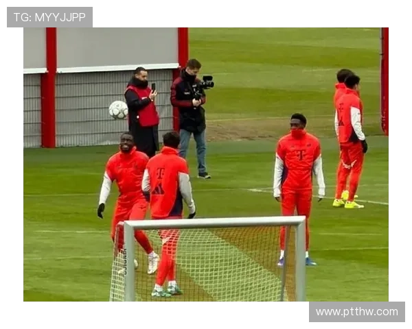 德媒：斯塔尼希奇训练踩无大碍